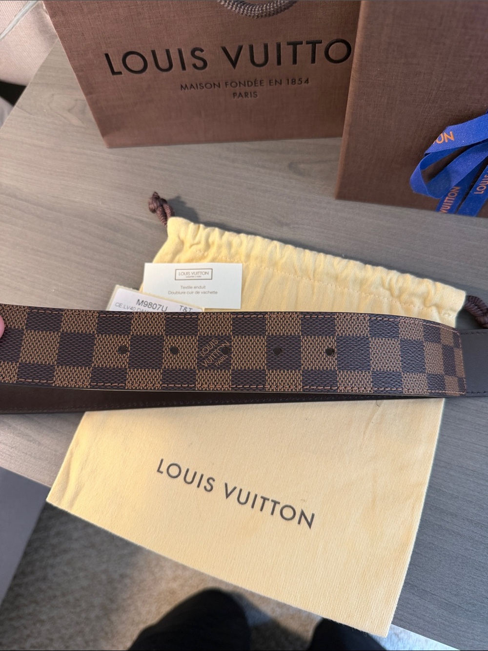 Louis Vuitton Brown Damier Belt with LV monogram Buckle - Picture 5 of 7